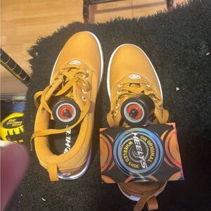 Heelys Men's Mustard Sneakers